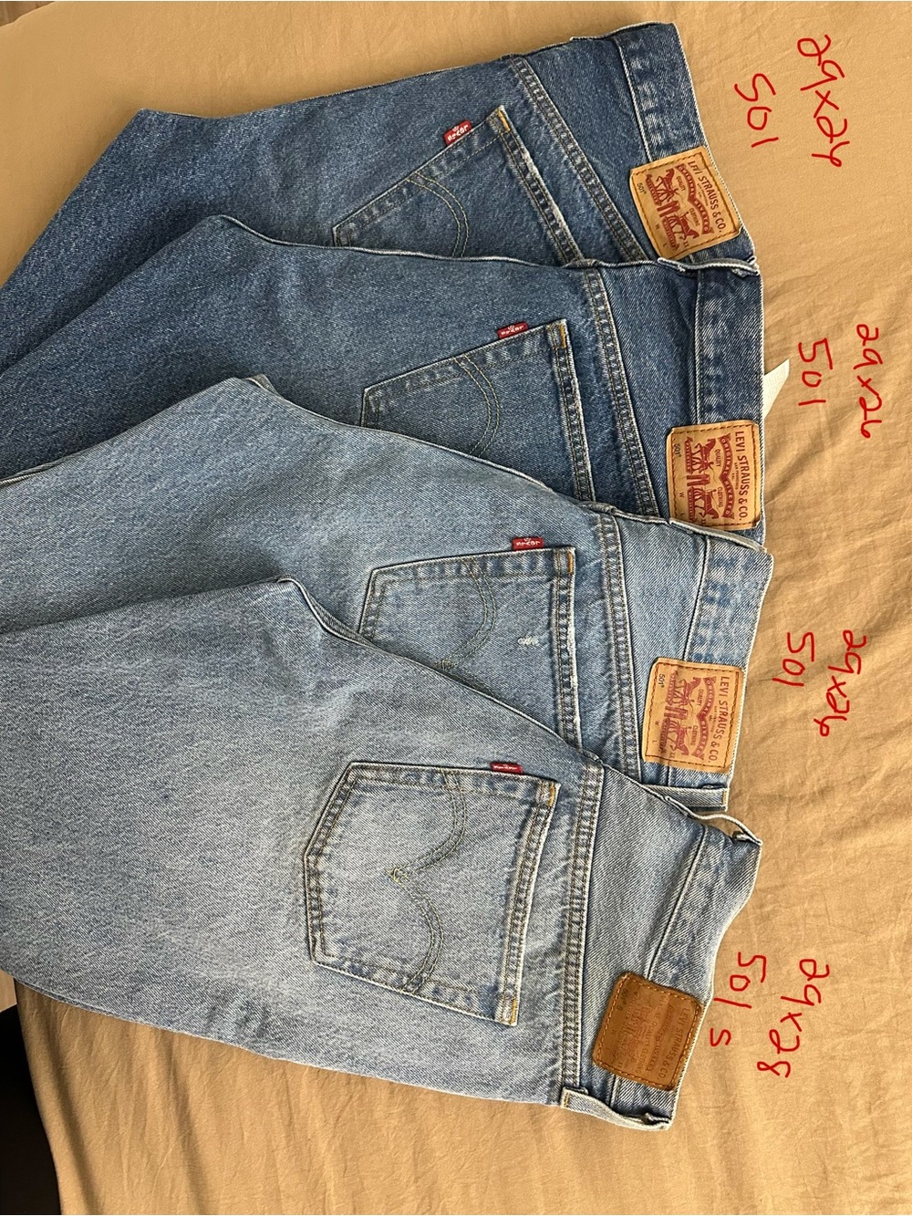 Levi's Women's Light to Medium Blue Relaxed Jeans Set